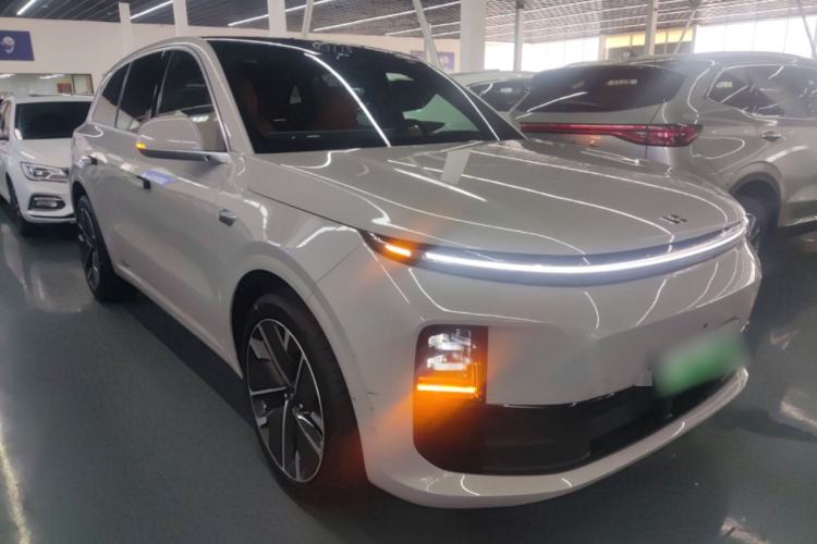 Used Li Auto L6 2025 Max Smart Refresh Edition Front Right 45 Deg