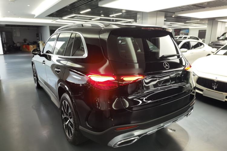 Used Mercedes-Benz GLC 2023 GLC 260 L 4MATIC Luxury Model 5 Seats