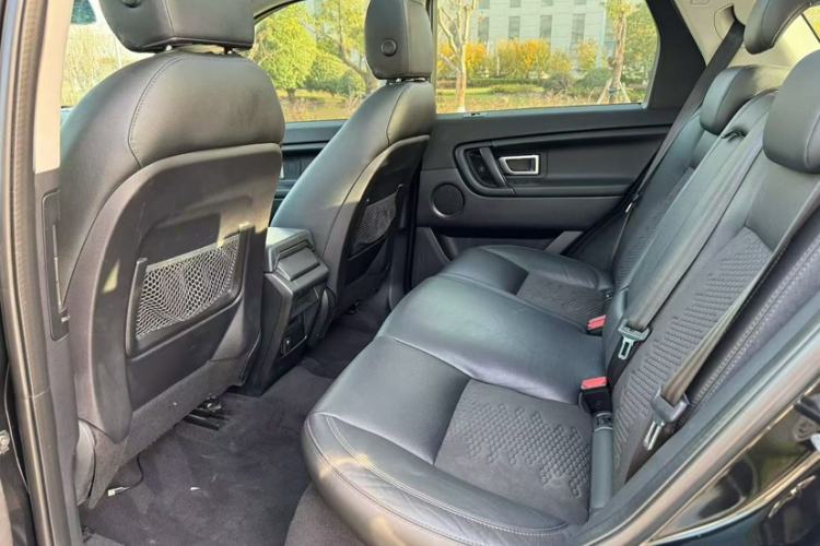 Used Land Rover Discovery Sport 2018 240 PS PURE Edition
