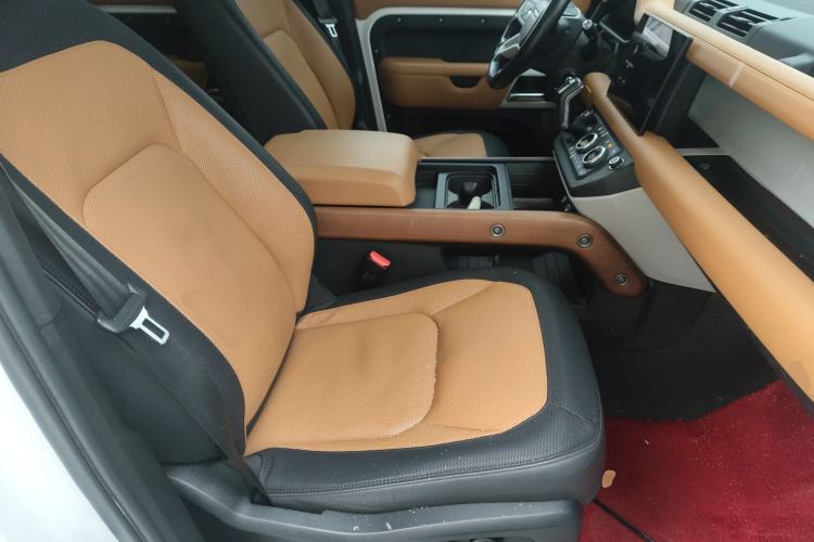 Used Land Rover Defender 2023 Facelift 110 3.0T P400 X-DYNAMIC HSE Right Front Seat