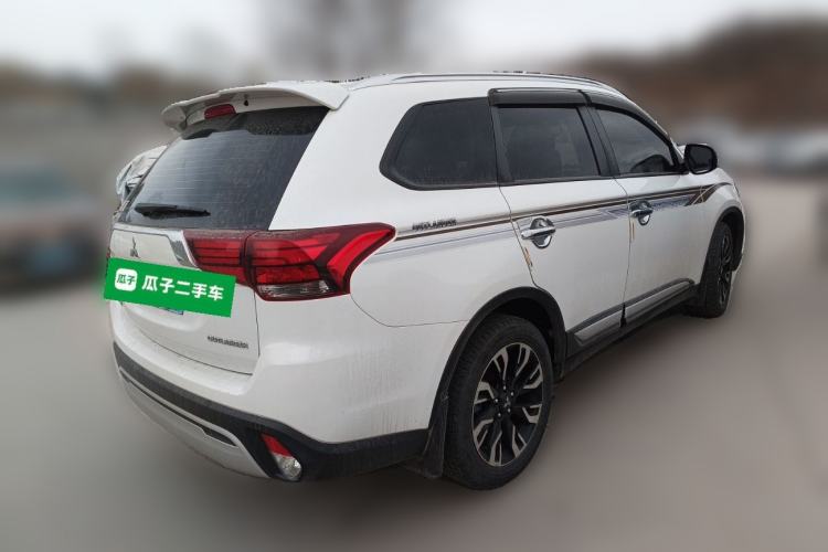 Used Mitsubishi Outlander 2020 2.0L Two-Wheel Drive Enjoyment Version 5 Seats
