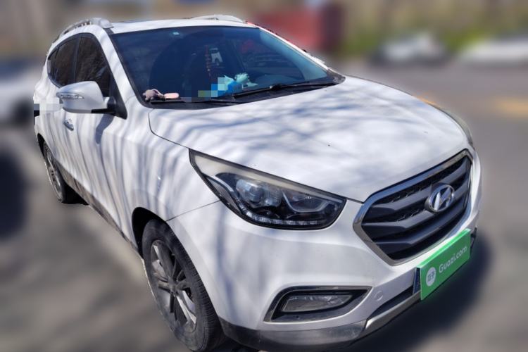 Used Hyundai ix35 2015 2.0L Automatic 2WD Smart Version China V Standard Front Right 45 Deg