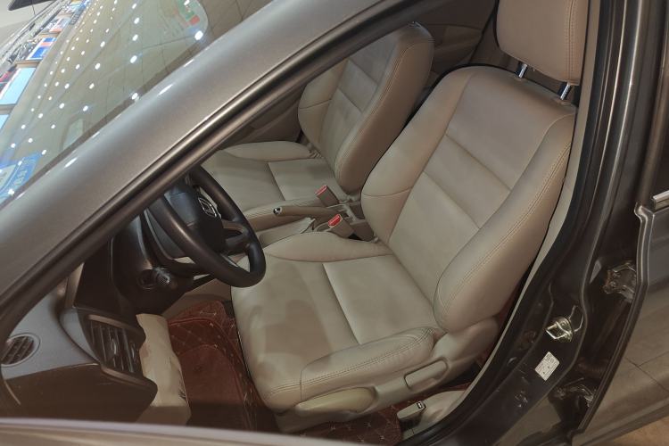 Used Honda City Classic 2012 1.5L manual Comfort version
