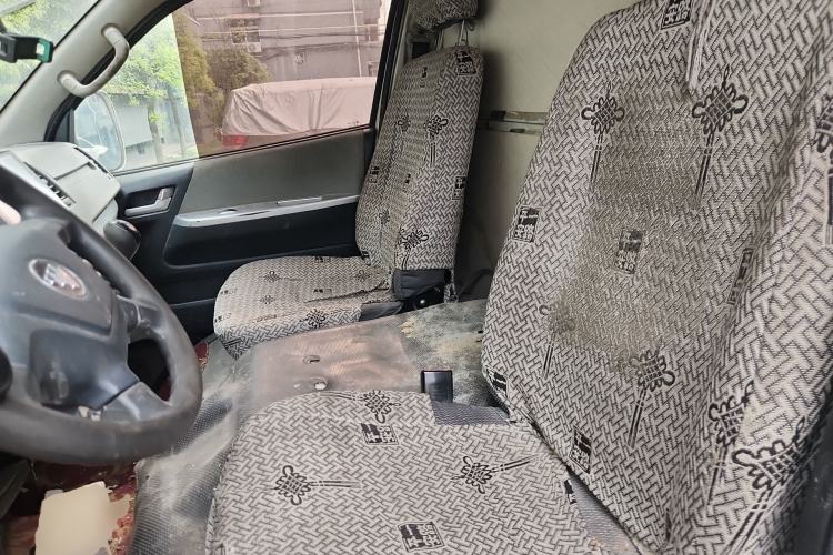 Used Foton Scenic G7 2017 2.0L Long-Wheelbase Commercial Van High Roof 2 Seats 4Q20M Left Front Seat