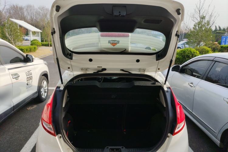 Used Ford Fiesta 2013 Hatchback 1.5L Manual Fashion Edition
