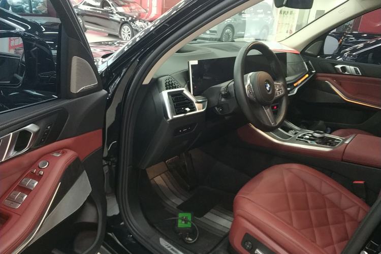 Used BMW X5 2023 xDrive 30Li Luxury M Sport Package