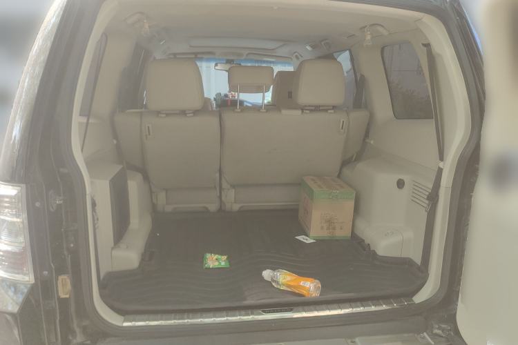 Used Mitsubishi Pajero 
