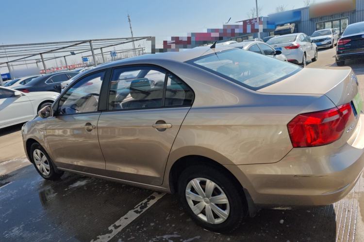 Used Volkswagen Jetta 2015 Value Edition 1.6L Manual Fashionable Style
