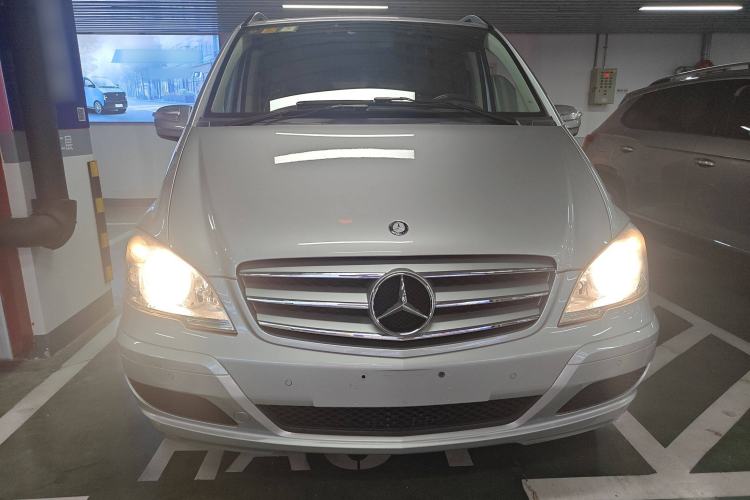 Used Mercedes-Benz Viano 2013 3.5L Dynamic Edition Front