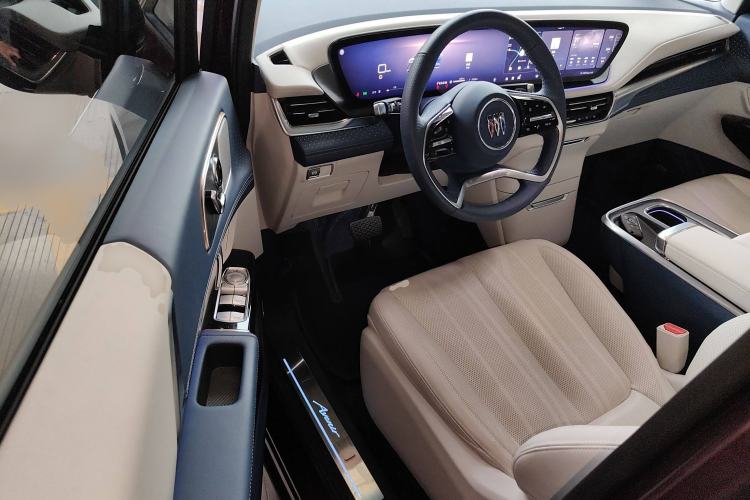 Used Buick Century 2023 2.0T Six-Seater Yinshi Edition
