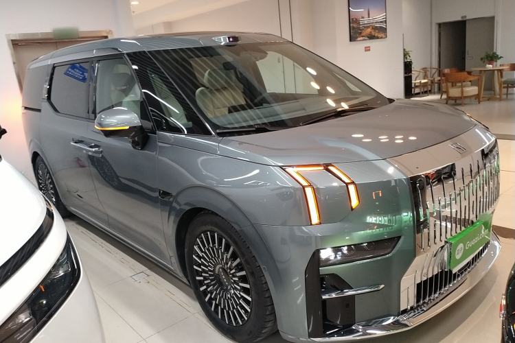 Used Zeekr 009 2024 Six-Seat Executive Version 4WD 108 kWh
