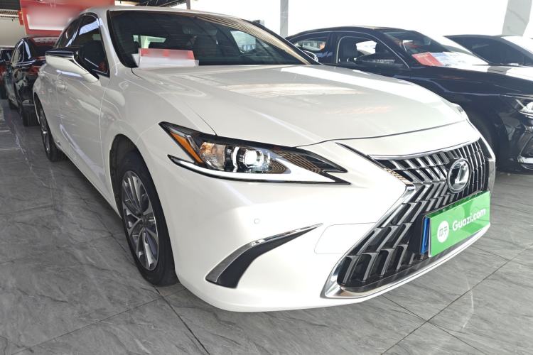 Used Lexus ES 2022 200 Excellence Edition
