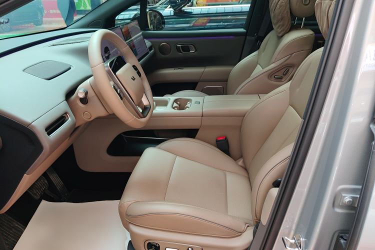 Used Li Auto Li Auto i6 2025 Model Two-Wheel-Drive Standard Type