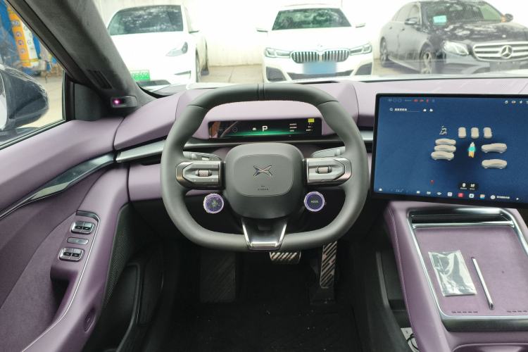 Used XPeng P7 2025 Model—750 All-Wheel-Drive High-Performance Ultra