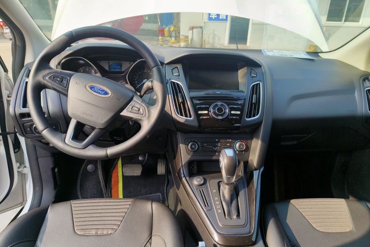 Used Ford Focus 2018 Hatchback Classic 1.6L Automatic Trendy SmartDrive Edition