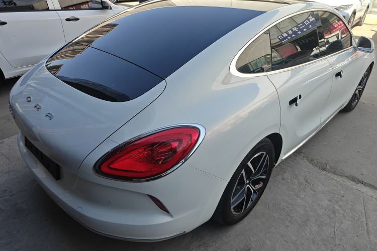 Used ORA Lightning Cat 2022 555 km Luxury Edition Rear Right 45 Deg