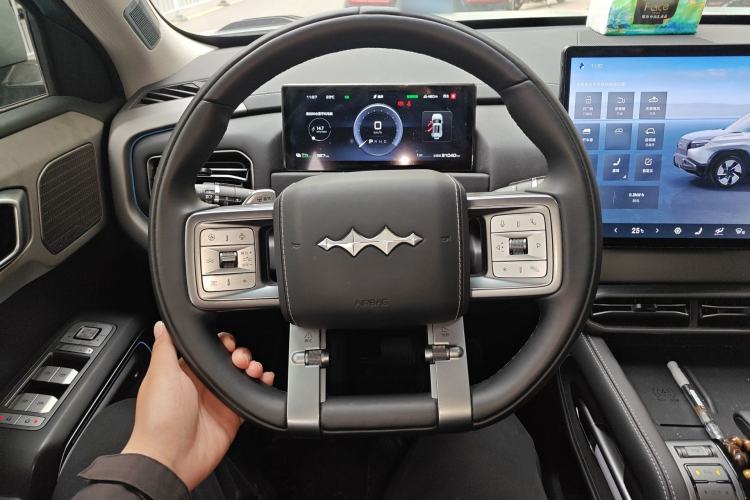 Used Formula Leopard Titanium 3 2025 501KM All-Wheel Drive Intelligent Driving Ultra Version
