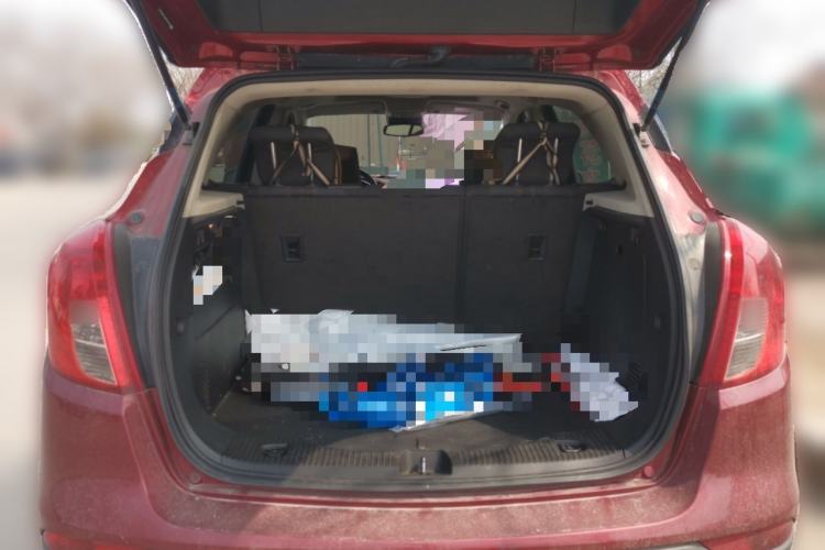 Used Buick Encore 2015 1.4T Automatic Two-Wheel Drive Urban Elite Version Trunk