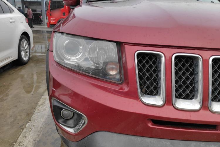 Used Jeep Compass 2014 2.4L four-wheel drive luxury version
