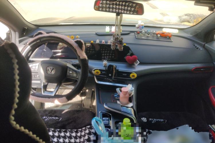 Used CHANGAN UNI-T 2020 1.5T Flagship Version Center Console