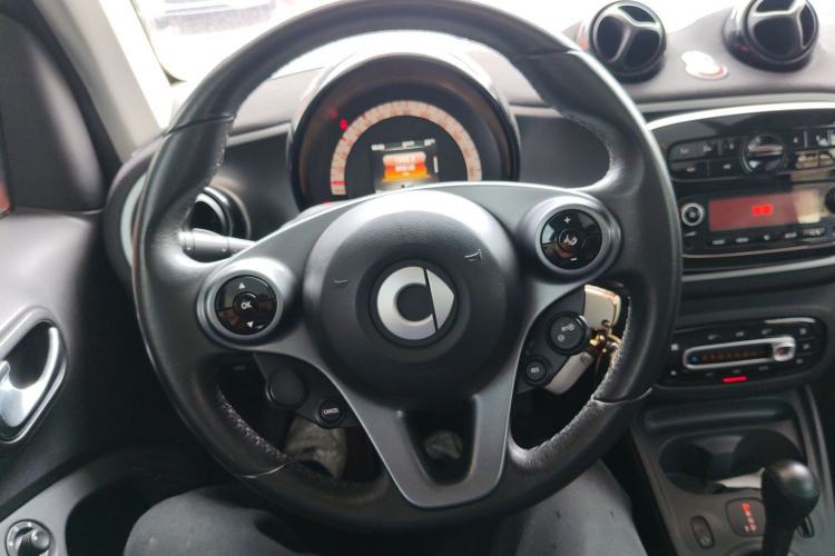 Used smart fortwo 2018 1.0L 52kW Hardtop Passion Edition China V Standard