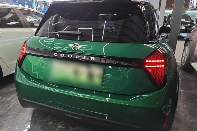 Used MINI Electric COOPER 2024 456km COOPER E Classic Edition
