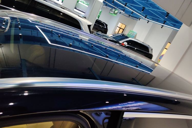 Used Hima AITO M8 2025 Model Pure Electric Max+ Five-Seat Long-Range Version Roof