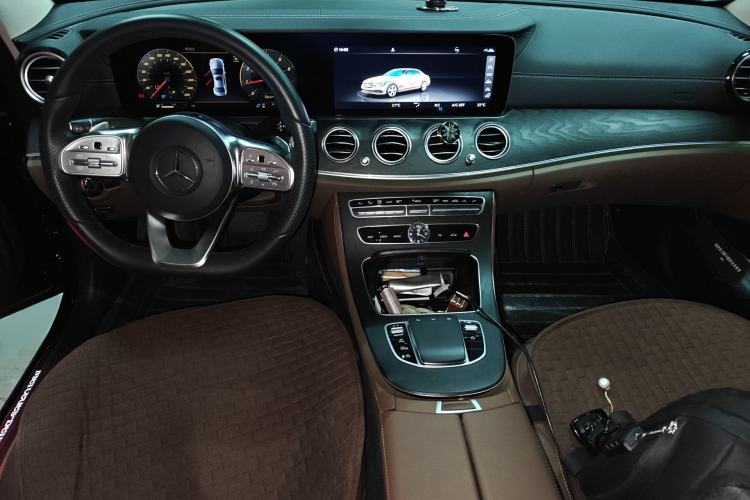 Used Mercedes-Benz E-Class 2019 Restyled E 300 L Sporty and Stylish Edition Center Console