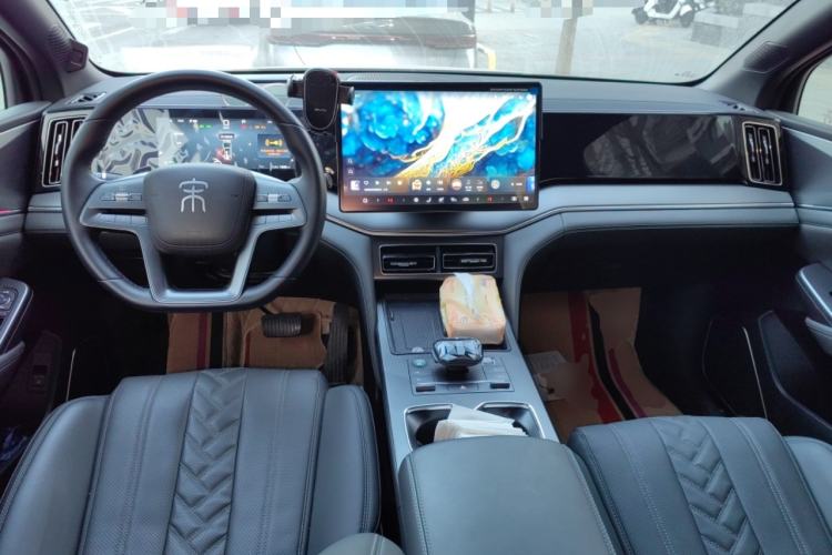 Used BYD Song L DM-i 2024 112 km Beyond Edition Center Console