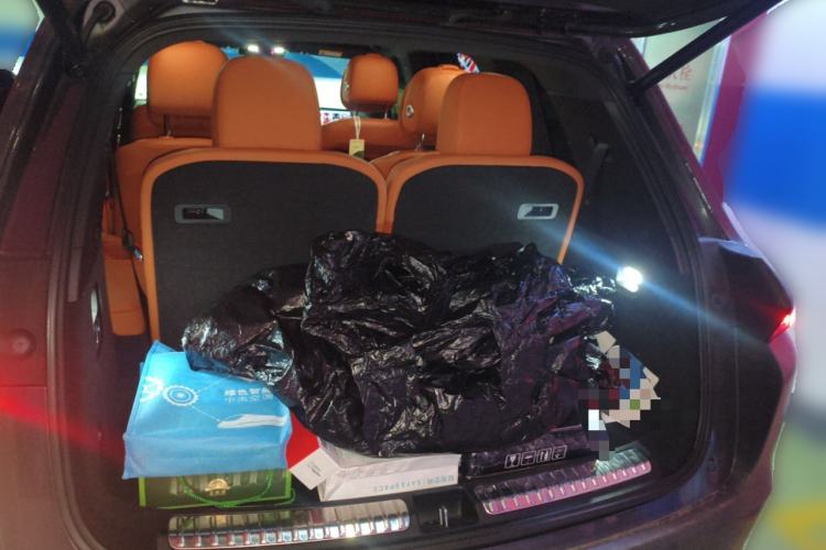 Used Li Auto L8 2023 Pro Model
