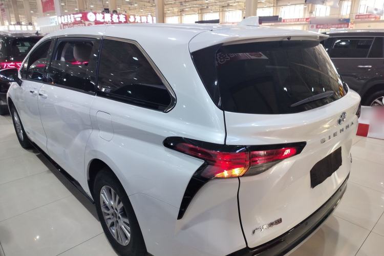 Used Toyota SIENNA 2021 2.5L Hybrid Luxury Edition