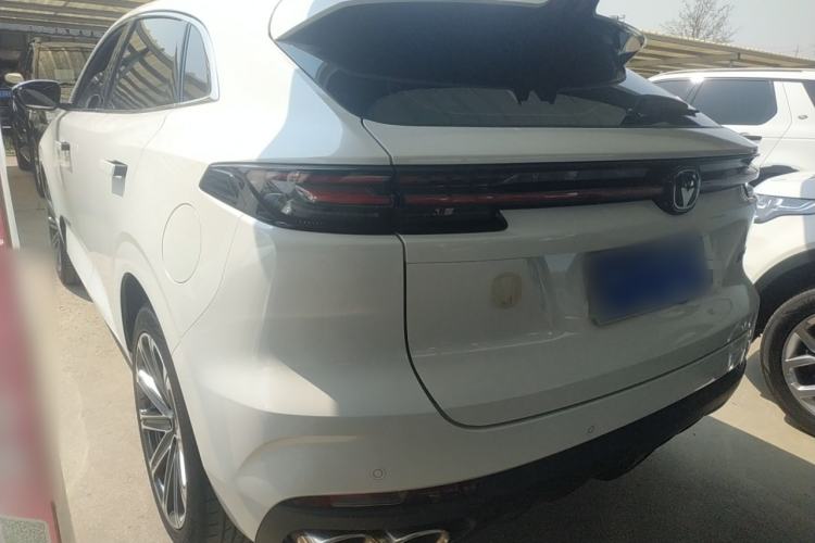 Used CHANGAN UNI-K 2024 2.0T Two-Wheel Drive Global Edition
