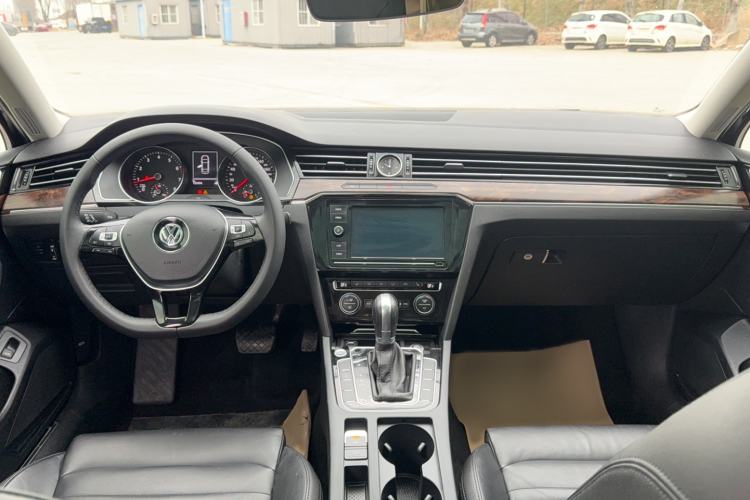 Used Volkswagen Magotan 2019 330TSI DSG Luxury Version China VI Standard
