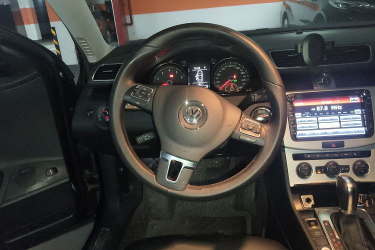 Used Volkswagen Magotan 2016 2.0 TSI Luxury Comfort Version
