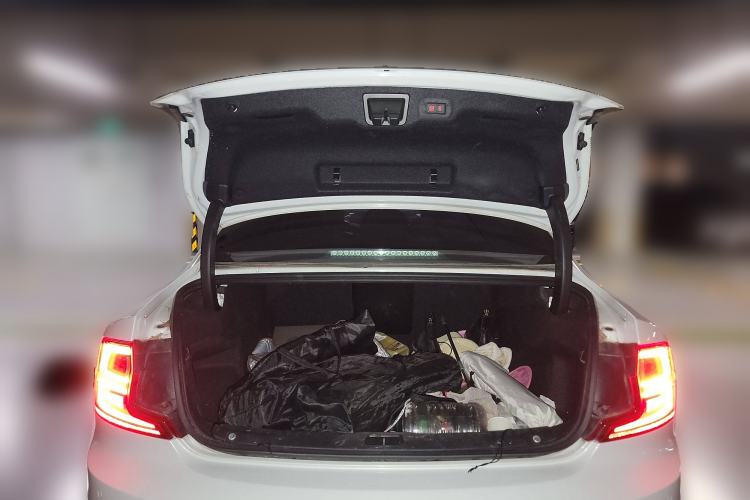 Used Volvo S90 2018 T4 Zhiyuan Edition
