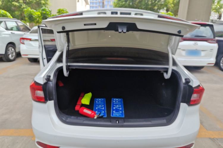 Used Roewe i5 2019 1.5L Manual 4G Connect Leehao Flagship Edition
