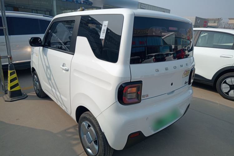 Used Geely Galaxy Panda 2023 Panda Mini 200km Endurance Bear
