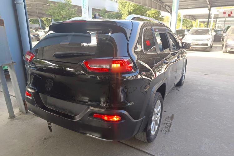 Used Jeep Cherokee 2017 2.0L Superior Edition