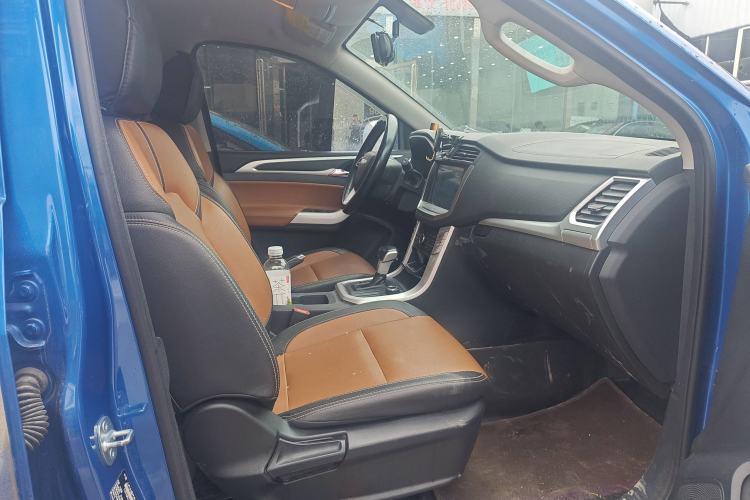 Used SAIC MAXUS T70 2021 2.0T Diesel Automatic 4x4 Elite Version with Long Bed and High Ground Clearance