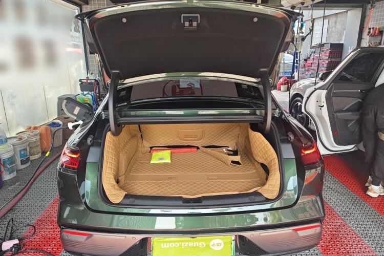 Used Geely Galaxy 8 2025 130km EM-i Deluxe Edition Trunk