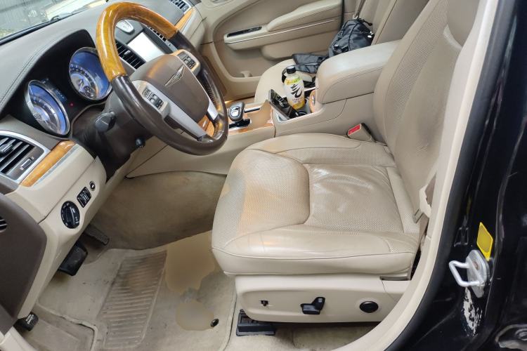 Used Chrysler 300C 2013 3.6L Luxury Edition