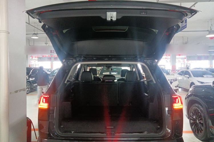 Used Volkswagen Talagon 2023 Facelift 380TSI All-Wheel Drive Luxury Jiajing Pro Version with 7 Seats Trunk