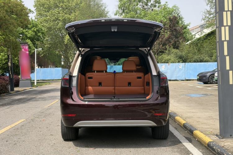 Used Hima AITO M9 2025 Pure Electric Ultra Version 100 kWh 6-Seater Model Trunk