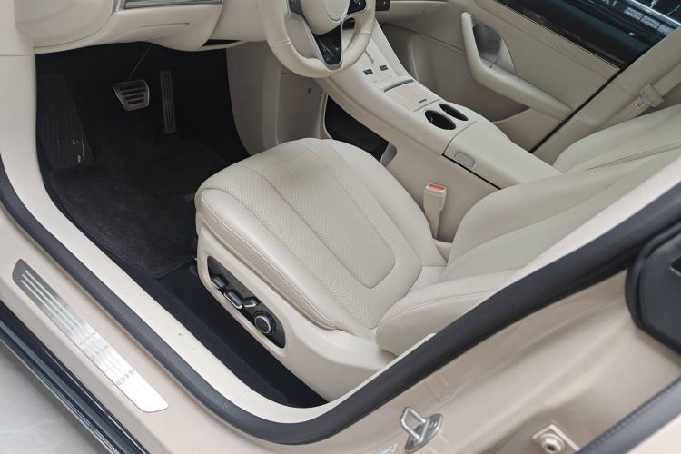 Used Hima Luxeed R7 2025 Range-Extended Version 251 km Max