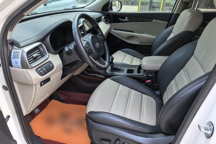 Used Kia Sorento 2015 Sorento L 2.2T Diesel 4WD Elite Edition 7 Seats China IV Standard Left Front Seat