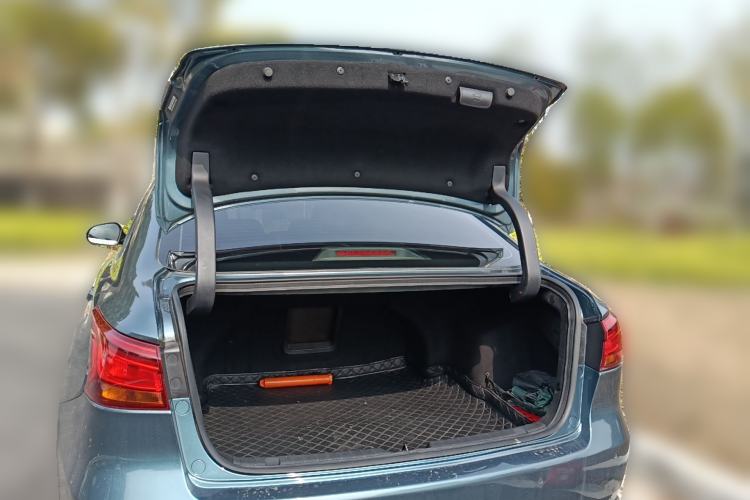 Used CHANGAN Raeton CC 2018 1.5T Automatic Haoya Model Guangmang Edition China V Standard
