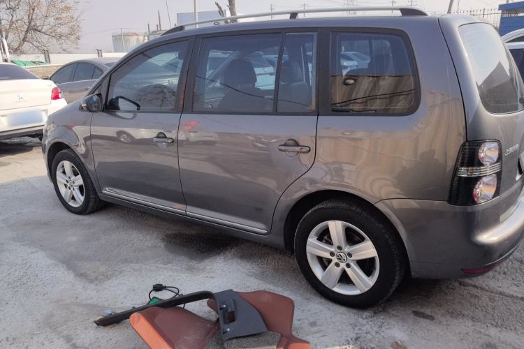 Used Volkswagen Touran 2015 1.4T DSG Comfort Edition 5 Seats