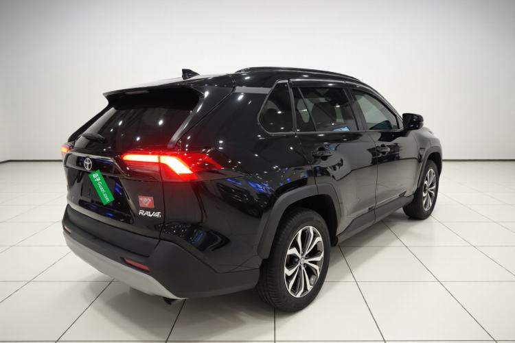 Used Toyota RAV4 2023 2.0L CVT Two-Wheel Drive Fashion Plus Edition