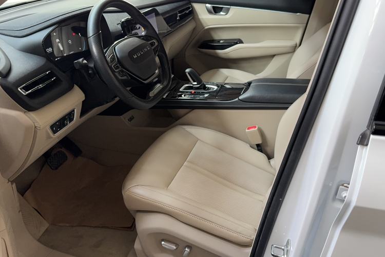 Used Wuling Victory 2020 1.5T CVT Flagship Edition Interior 1