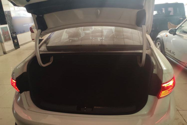 Used Volkswagen Sagitar 2026 Model 30 Million Units Selected 300TSI DSG Surpassing Edition
